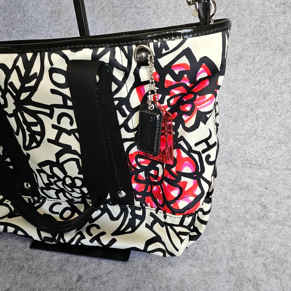 Coach Daisy Floral Graffiti Tote Bag White Black Pink Adjustable Crossbody Strap